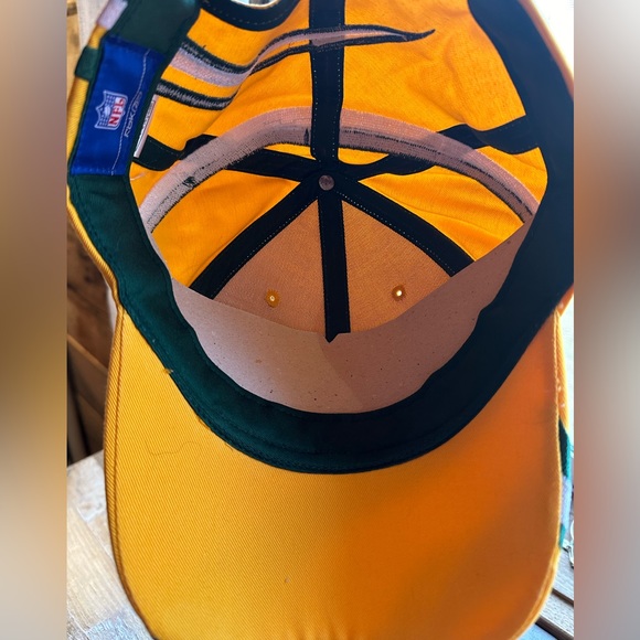Reebok Green Bay Packers Swirl Wave Hat Adjustable - Picture 9 of 13